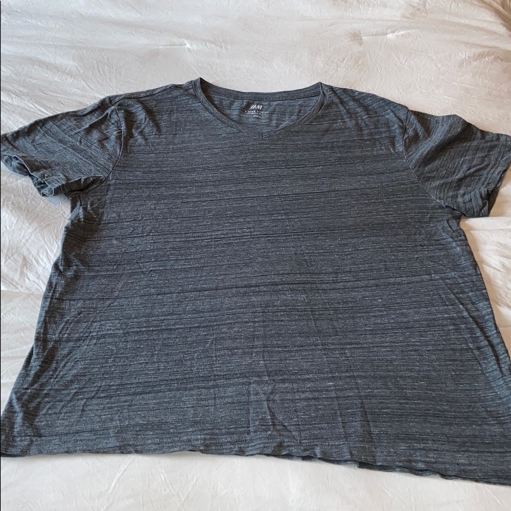 H&M V-Neck Tee Hunter Green Men’s Large